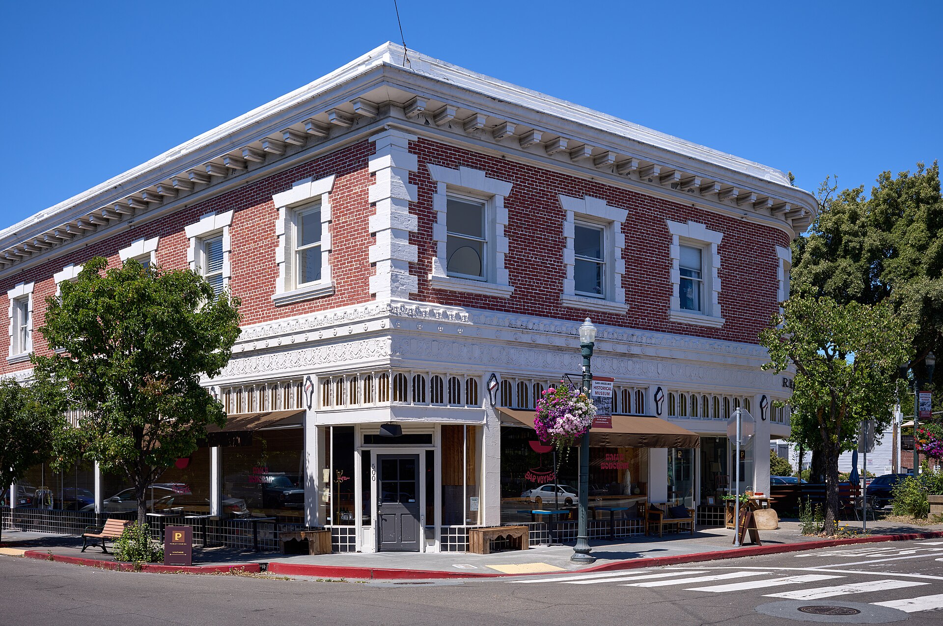 Downtown San Anselmo. Photo: Frank Schulenburg, CC BY-SA 4.0